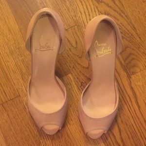 Christian Louboutin - Nude Heel - Peep Toe 😍